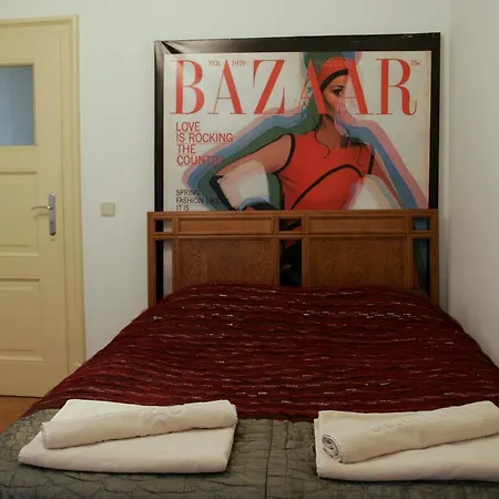 Hostel Red *