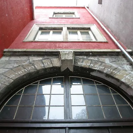 Red Hostel *