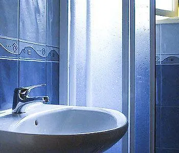 Red Bed & Breakfast بيت شباب