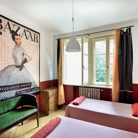 Red Bed & Breakfast بيت شباب